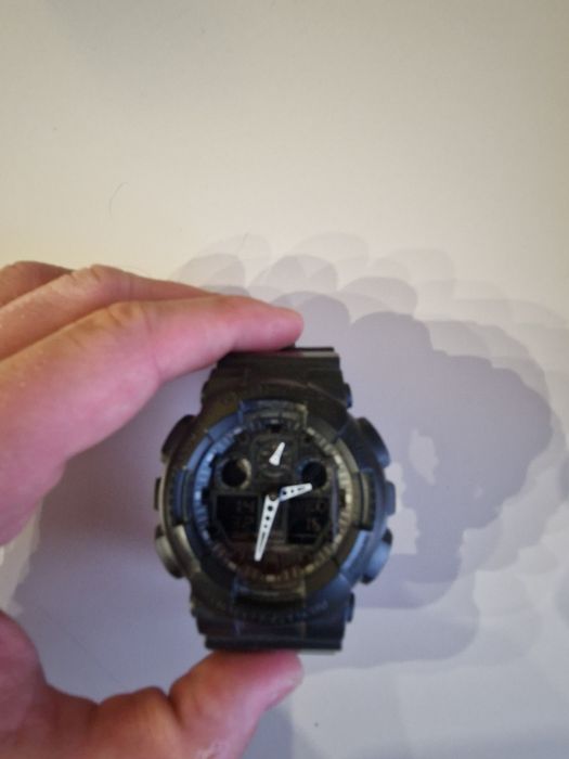 Часы Casio совершенно новые.