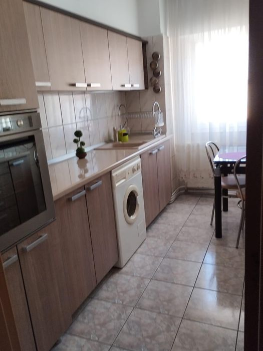 Apartament 3 camere decomandat