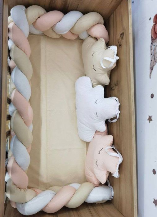 Нов модел обиколник и три облака