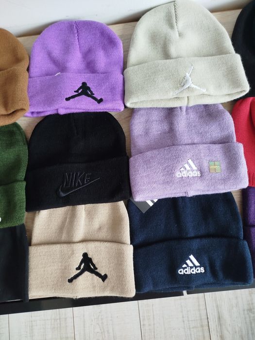 Căciulă noua unisex Nike crem