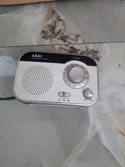 Vind radio Akai cu doua lungimi de unda