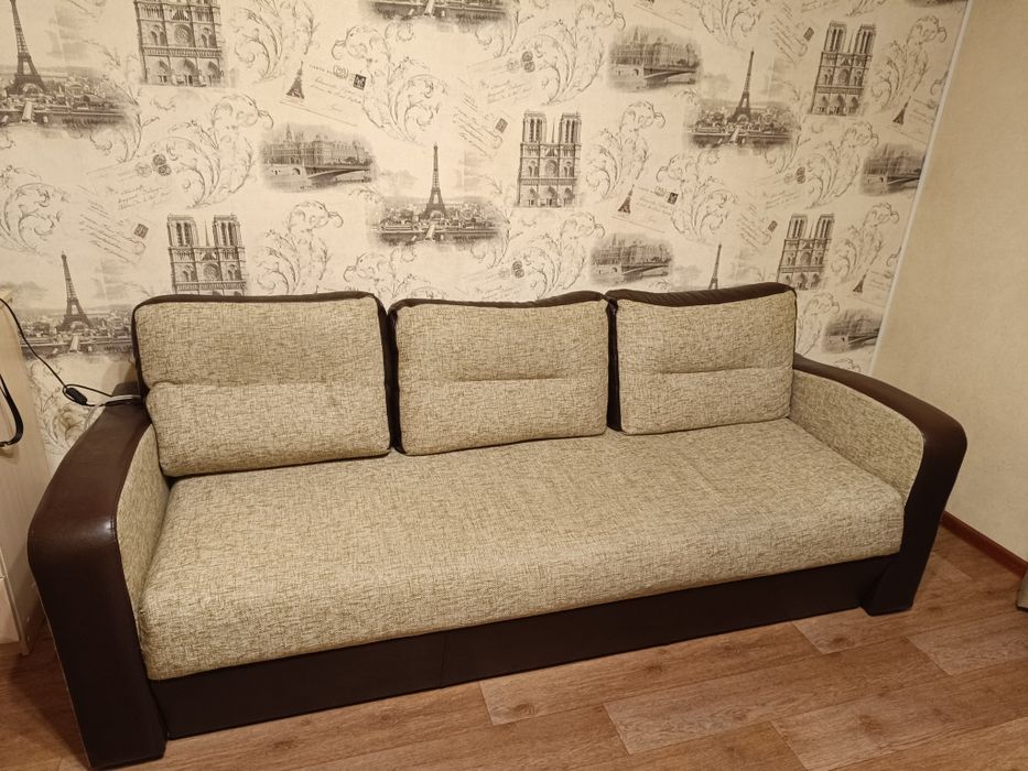 Диван для зала и т.д.ю