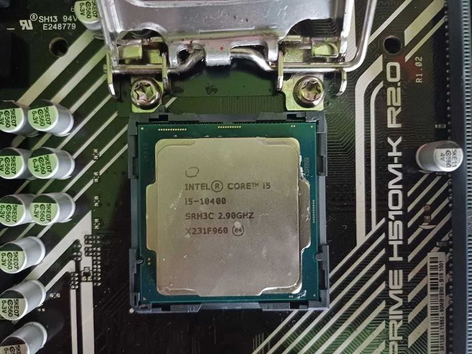 Процессор: Intel Core i5-10400f