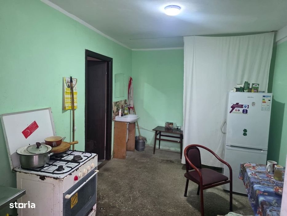Casă Și Spațiu Comercial | Suceava | 145.000€