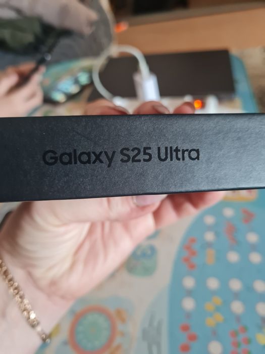 Продам новый Galaxy S25 Ultra