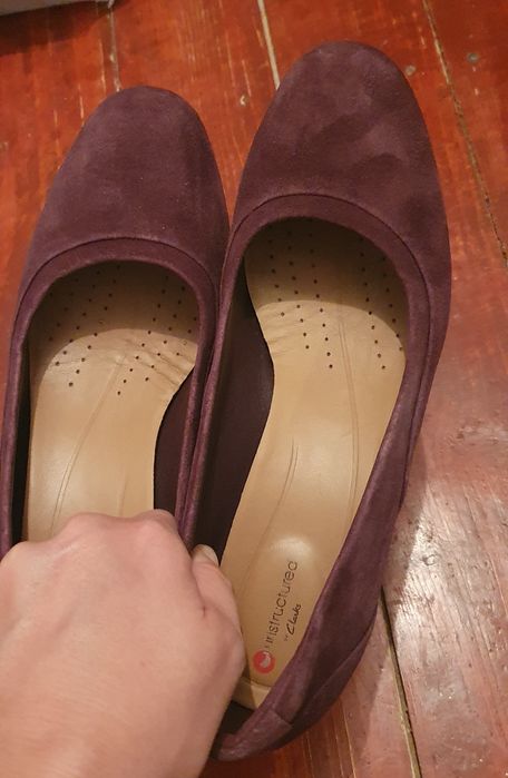 Pantofi Clarks din piele intoarsa 40