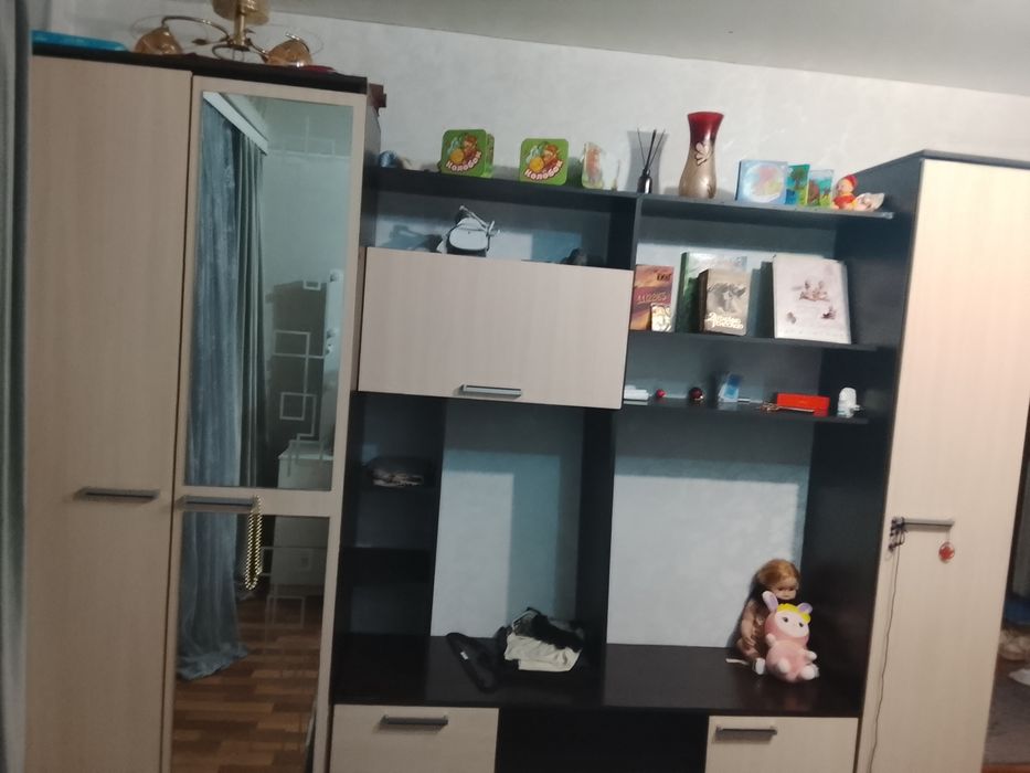 Продам стенку в зал