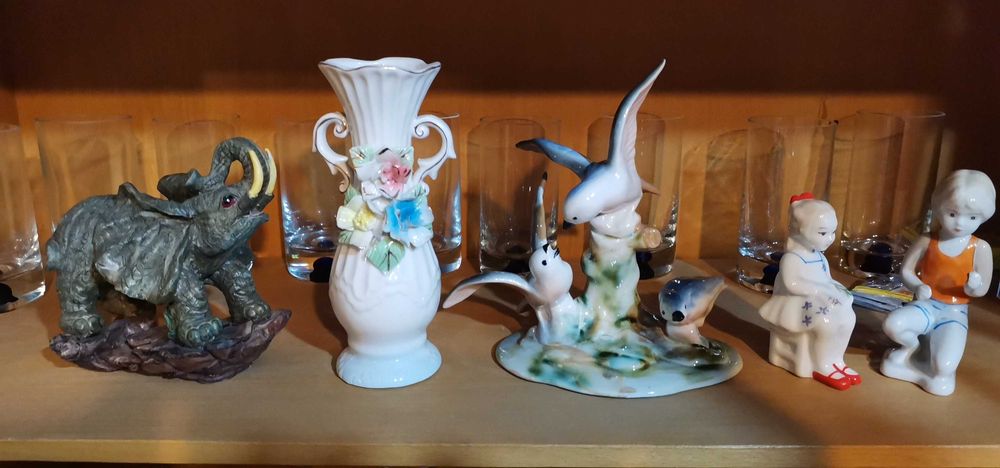 Bibelouri de vânzare