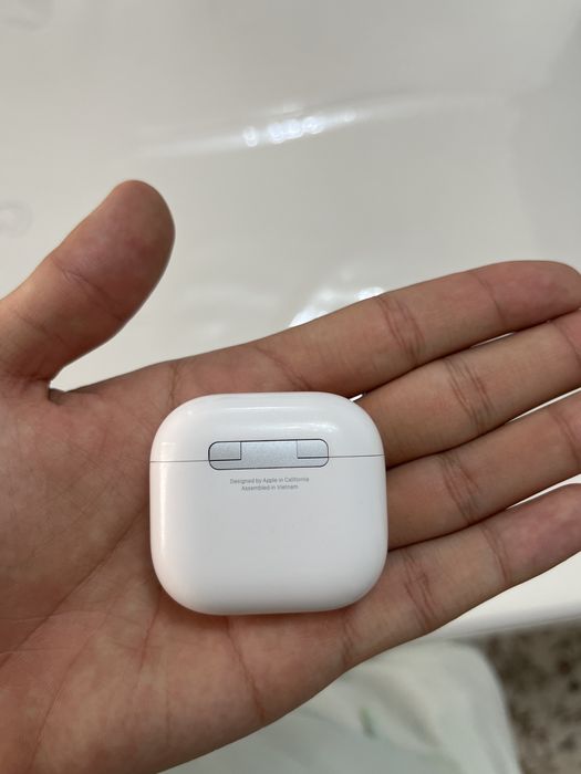 AirPods 4 белый оригинал