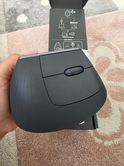 Logitech MX Vertical 910-005448 – ергономична безжична мишка