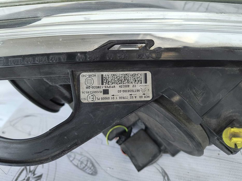 Far Stânga UK Citroen DS3 2014 Halogen / 2009-2015 / Cod OEM 9677038380 (5C2)