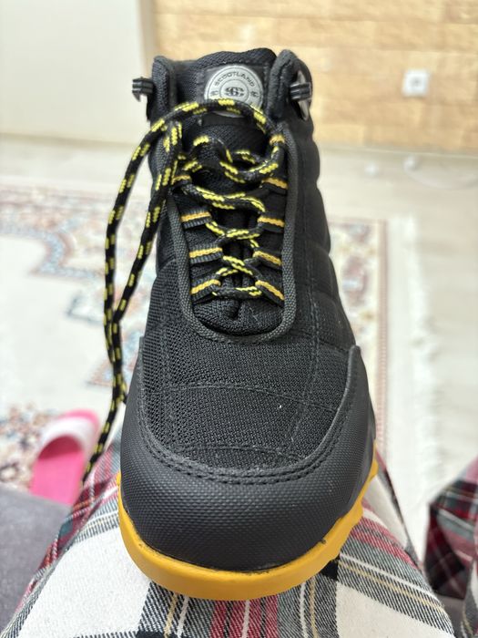 Черные ботинки теплые