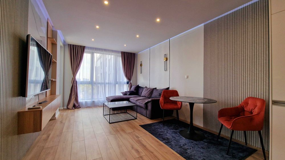 Дава се под наем Двустаен апартамент в Пловдив, Център - 67 кв.м за 510 € - Снимка #2