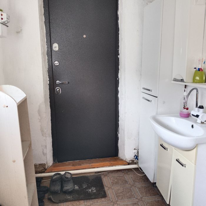 Продам два дома в одном дворе