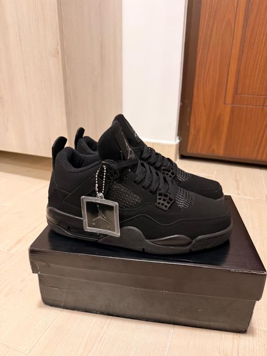 Jordan 4 Blackcat