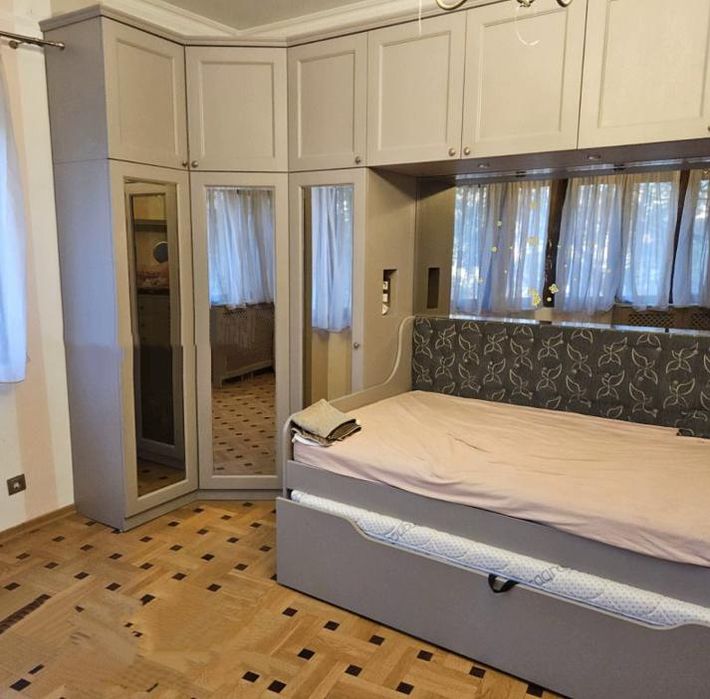 Дава се под наем Тристаен апартамент в София, Център - 100 кв.м за 1000 € - Снимка #4