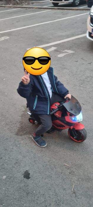 Motoreta electrica cu melodii si lumini