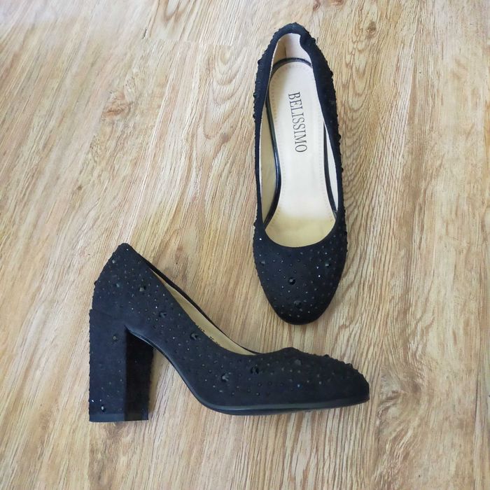 Продам женские туфли