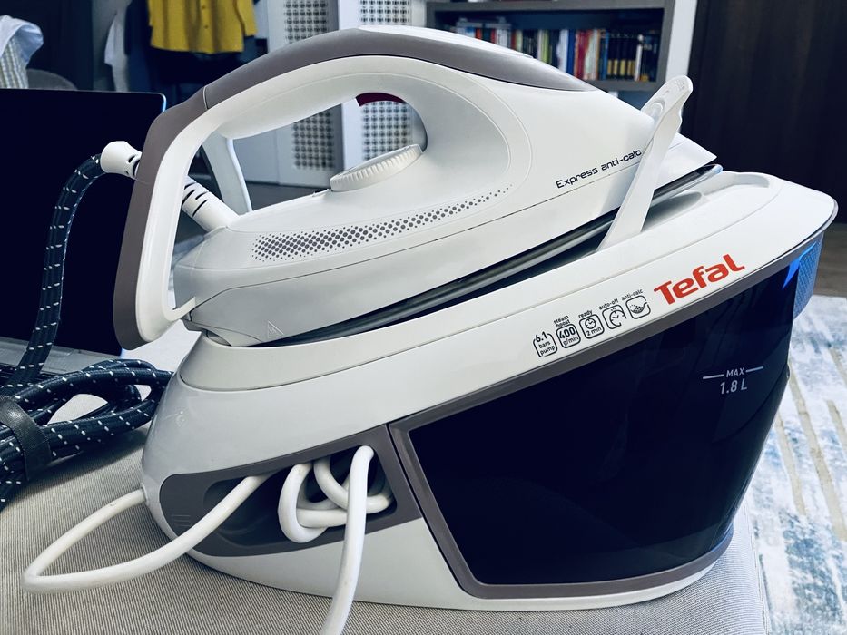 Statie de calcat Tefal