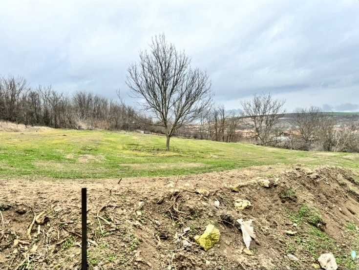 Продава се Парцел в Русе, Чародейка - Север - 1551 кв.м за 37 €/кв.м - Снимка #2