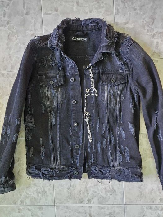 Дамско черно дънково яке с накъсан ефект