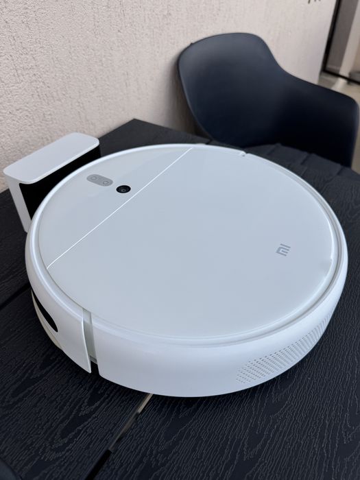 Robot aspirator Xiaomi Mi Vacuum Mop – aspiră