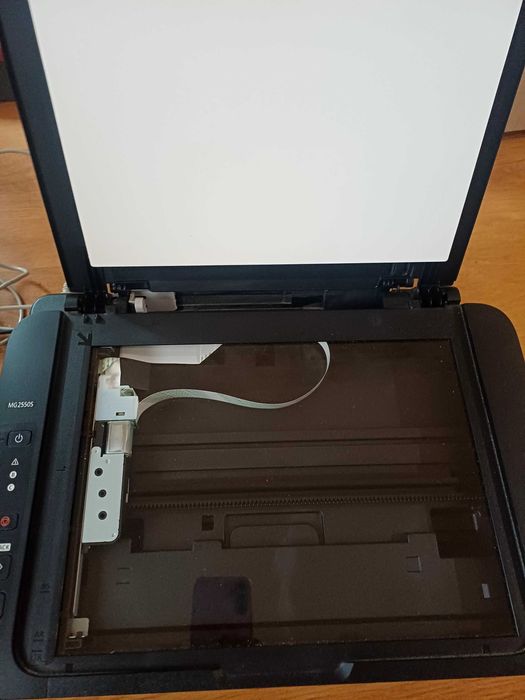 Продавам принтер