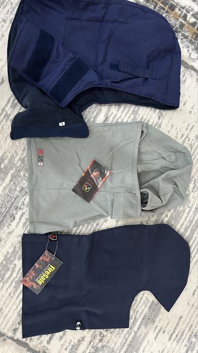 Спец перчатки разные кожанные и противоударные..