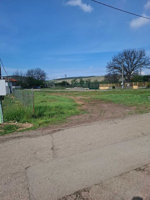 Продава УПИ в с. Друган