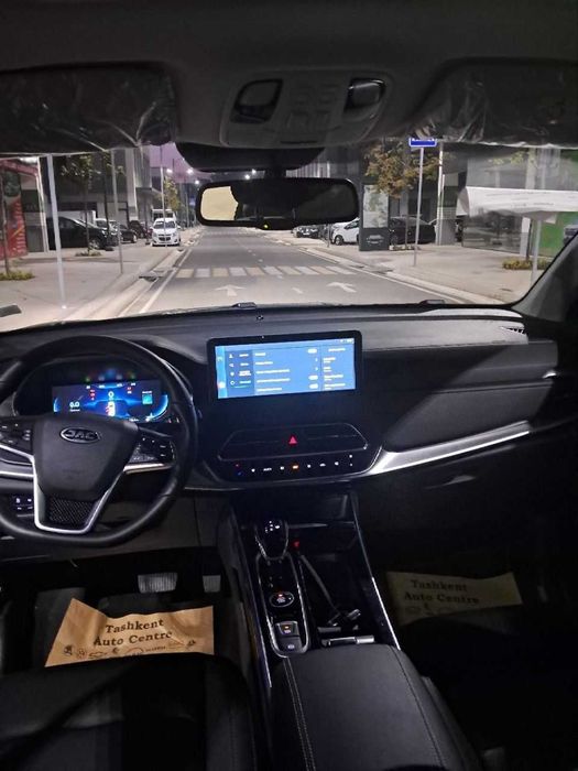 Автомобиль Jac js 8