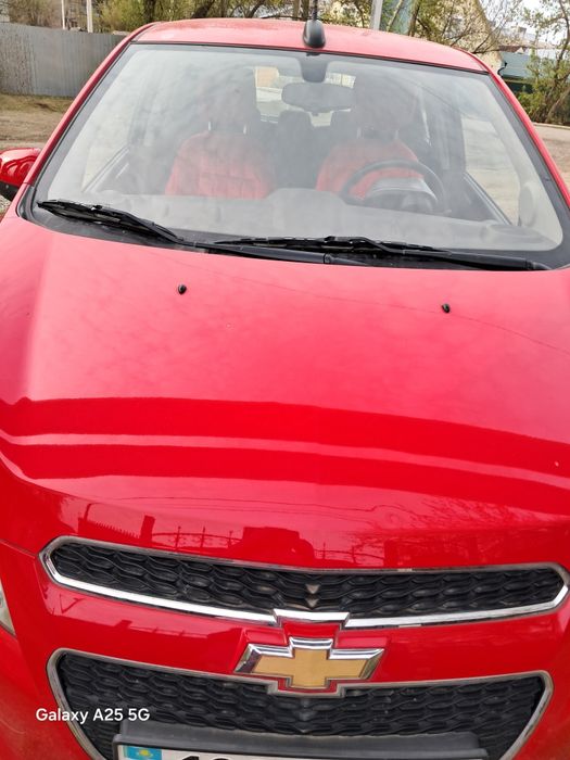 Продам новый автомобиль шевроле Спарк