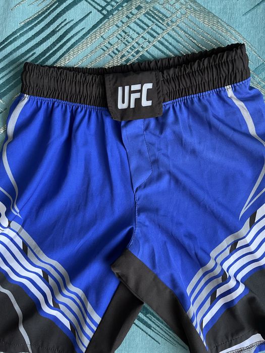 Продам новые спортивные шорты