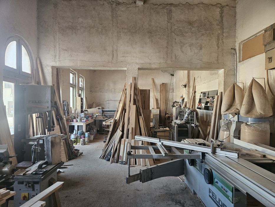 Vând afacere atelier tâmplarie