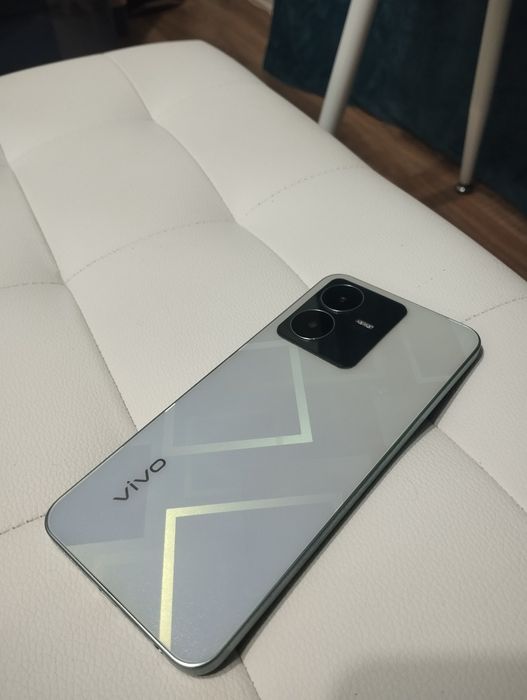 Смартфон Vivo Y22