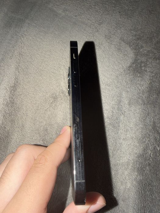 Dau la schimb ps4,1tb , iphone 12 pro 128 gb, mufa trebuie schimbata si mai am cateva jocuri la ps4, accept si oferte cash