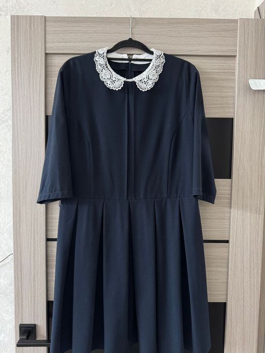 Продам школьное платье