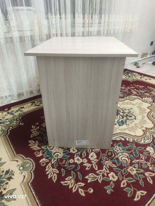 Продам компьютерный стол