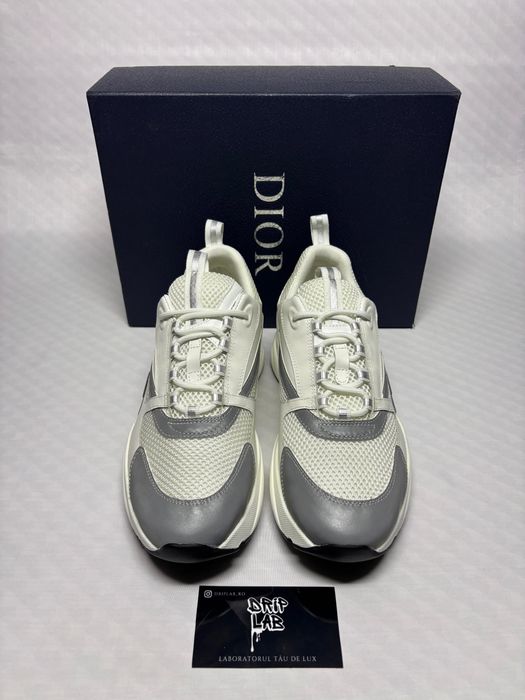 Christian Dior B22