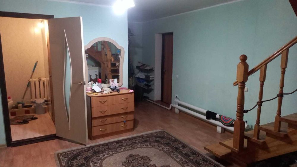 4 комнатный коттедж. п. Солнечный.