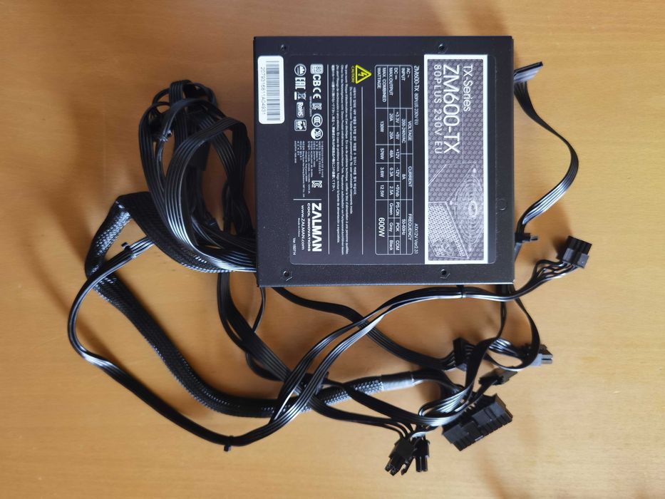 Продавам захранване за компютър-ZELMAN, ZM 600.