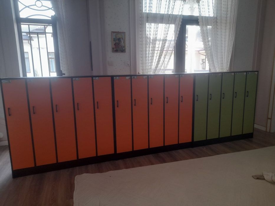 bolalar uchun kiyim javonlari