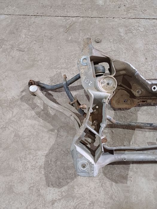 Запчасти на Мерседес 203