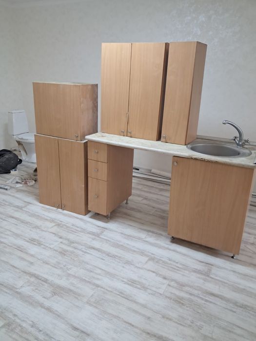 Кухонный уголок с газплитой можно!