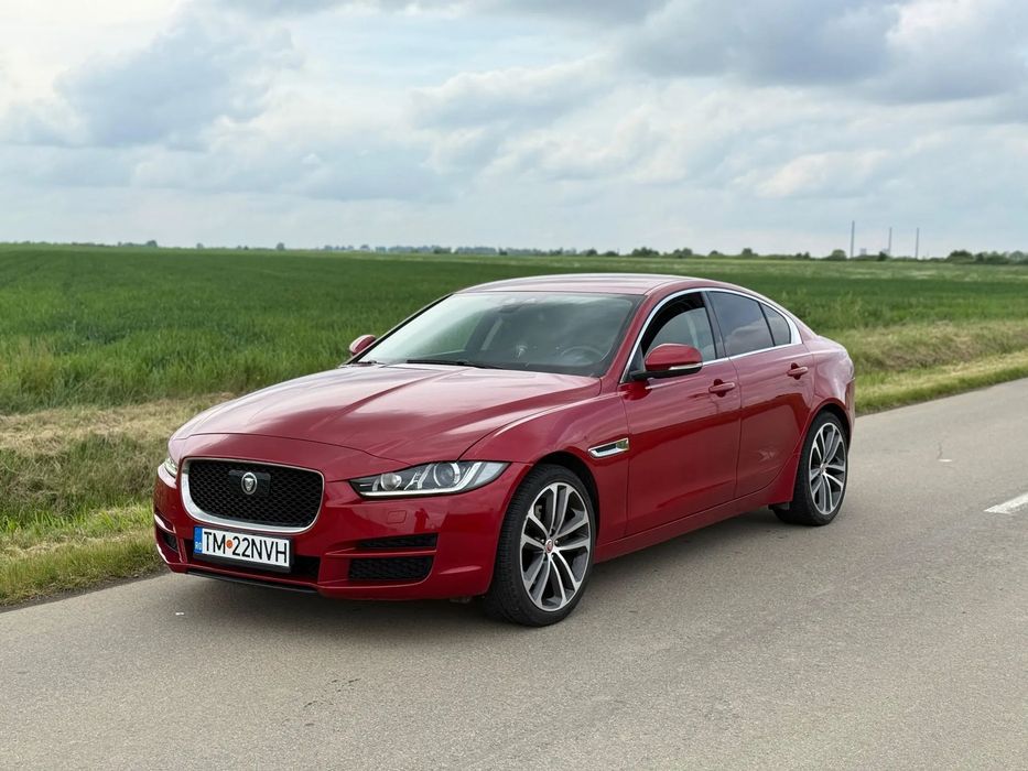 Jaguar XE