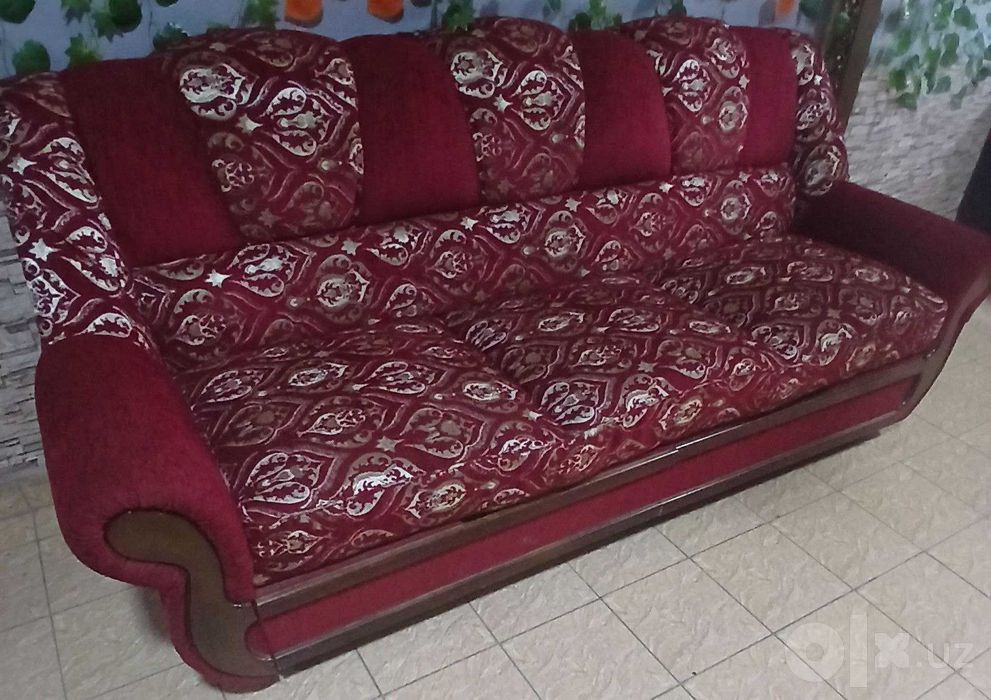 Katta divan myaxki sotiladi xolati zur pastki qismi shkafchalik