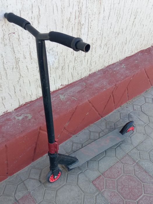 Самокат трюковой