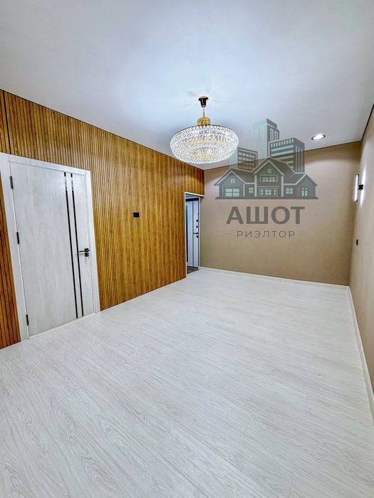 1в2/2/4 массив Феруза,ор-р Таксопарк,новый ремонт,35 м2,балкон 1.5*3