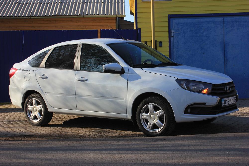 Lada Granta 2023 года