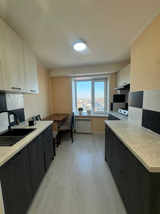 Продам квартиру Абая 135