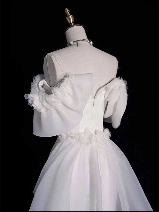 Свадебное платье.